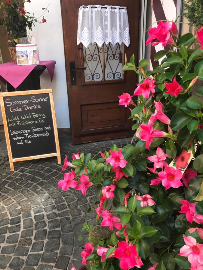 Landgasthaus "Zum Engel" Neuleiningen Esterno foto