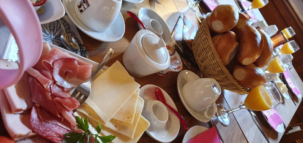 Landgasthaus "Zum Engel" Neuleiningen Esterno foto