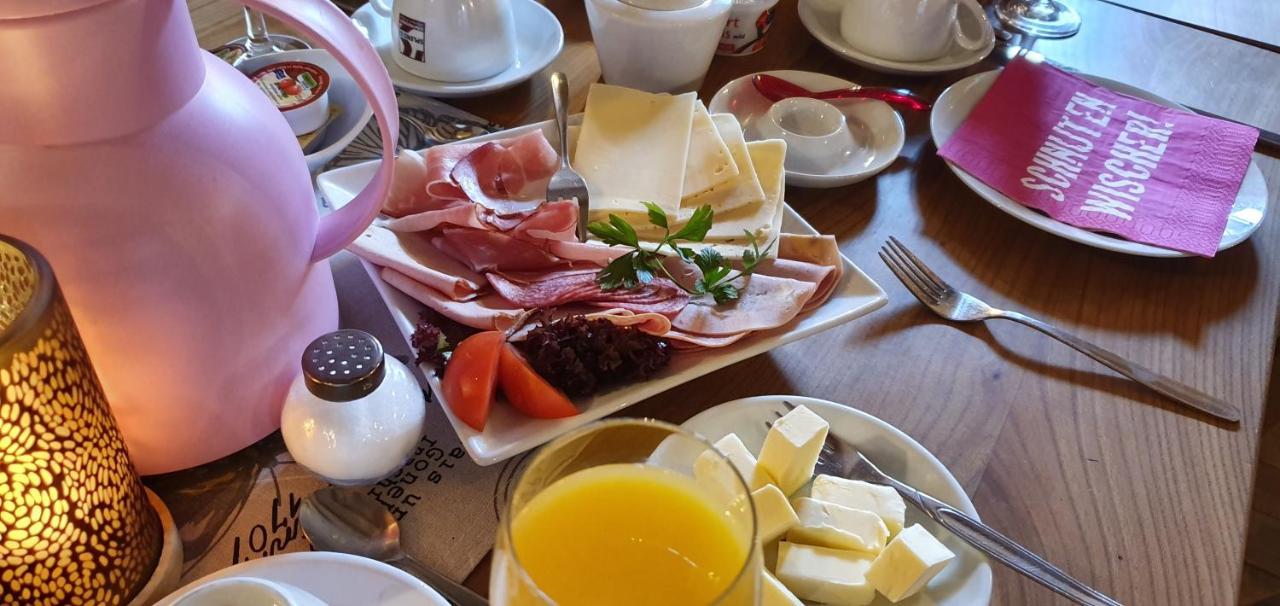 Landgasthaus "Zum Engel" Neuleiningen Esterno foto