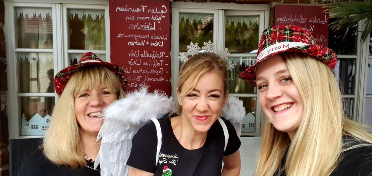 Landgasthaus "Zum Engel" Neuleiningen Esterno foto